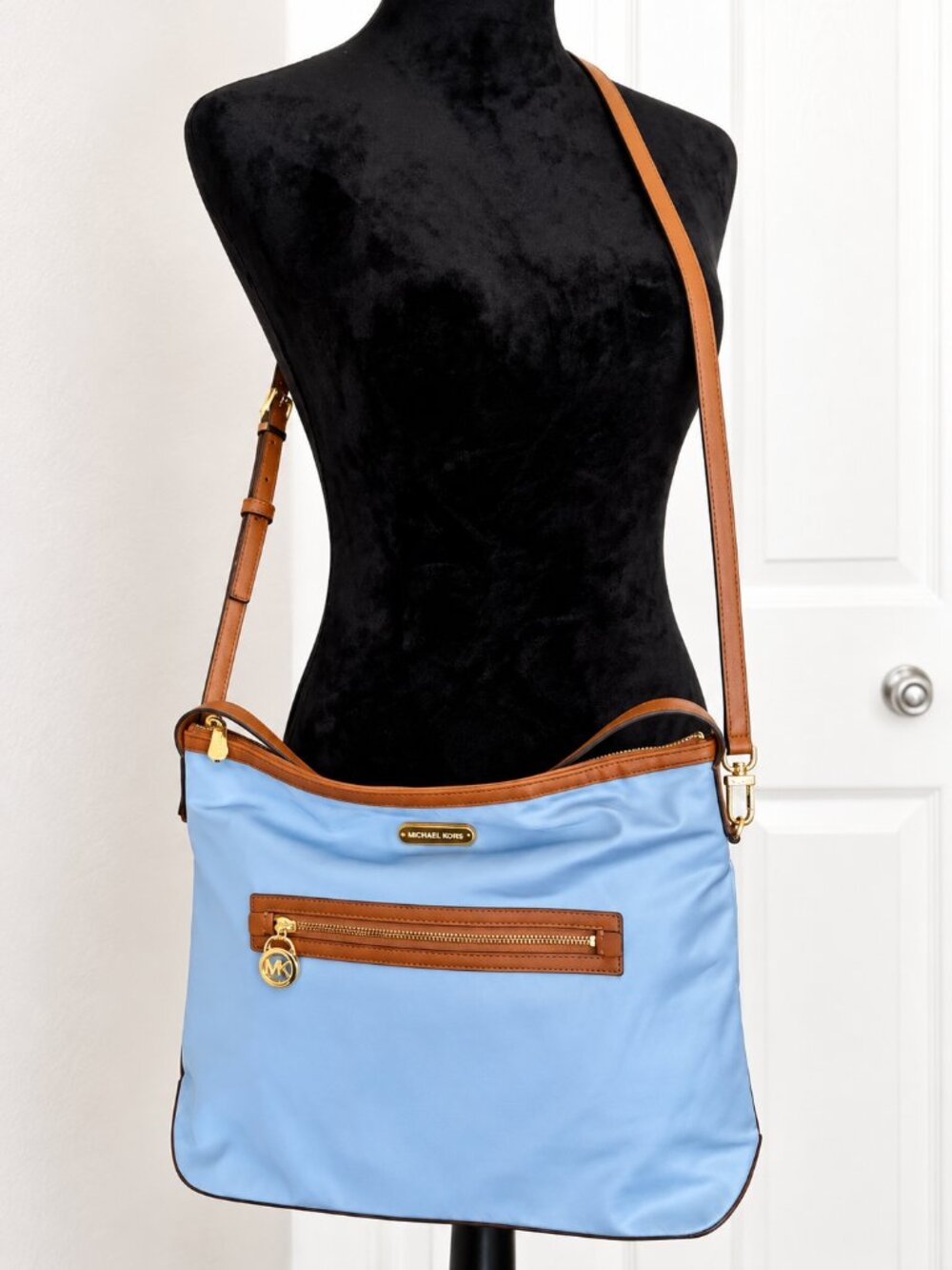 MICHAEL Michael Kors MK KEMPTON POWDER BLUE NYLON & LEATHER TOTE CROSSBODY BAG